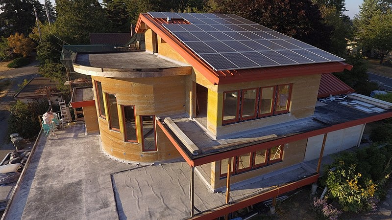 An image of the Highland Hemp House, a home in Bellingham, Washington made out of hempcrete installed by Idaho-base company Hempitecture.