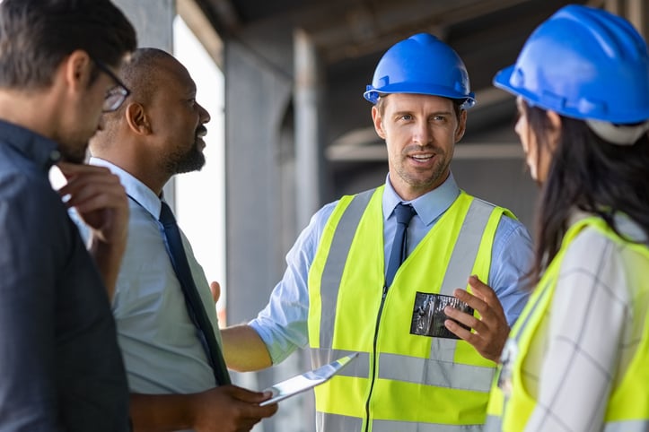 construction-owners-and-subcontractors-talking